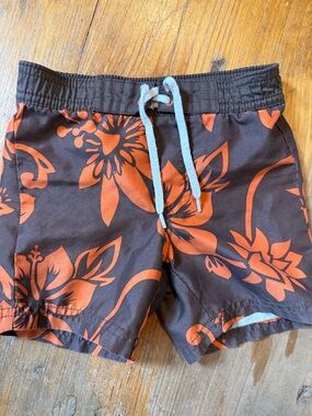Vintage Hawaiian print board shorts